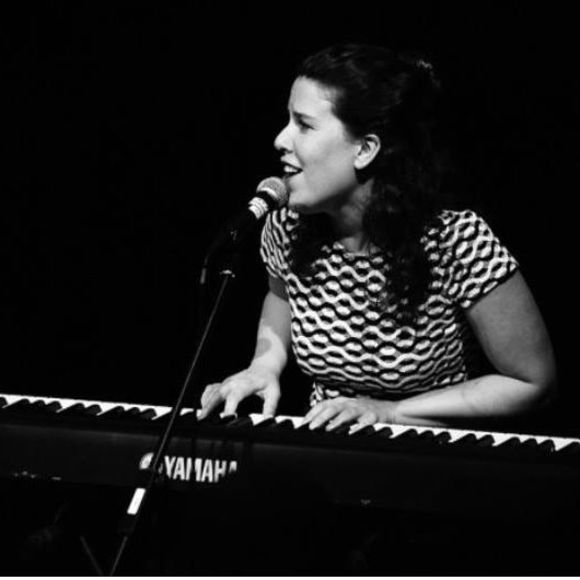 Meet your Posher, Rena - Picture 1 of 1